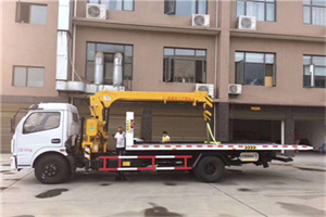 平陆附近汽车轮胎更换